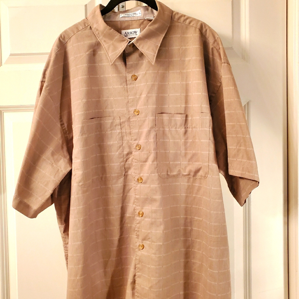 Arrow short-sleeved shirt